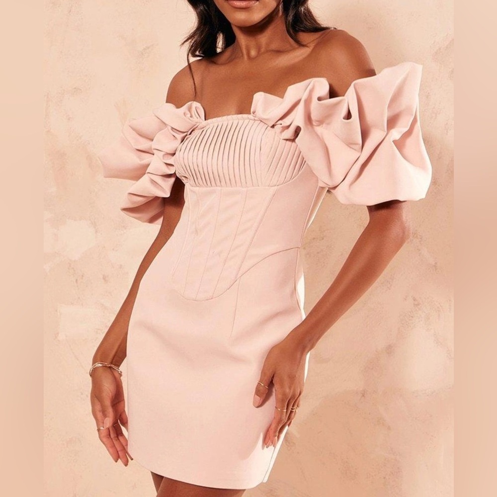 PrettyLittleThing Blush Off-Shoulder Mini Dress.‎ NWT
